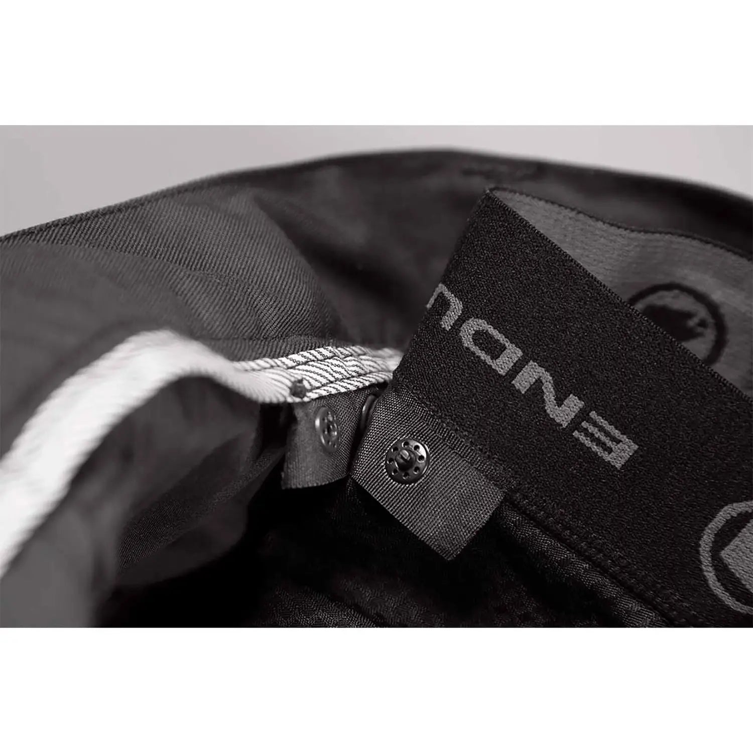 PANTALONI SHORTS ENDURA HUMMVEE